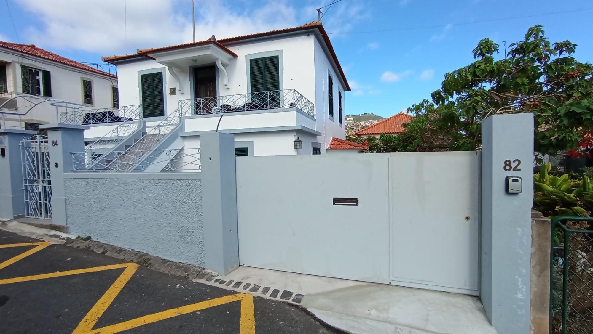 Bus Stop House 82 ฟุงชาล ภายนอก รูปภาพ